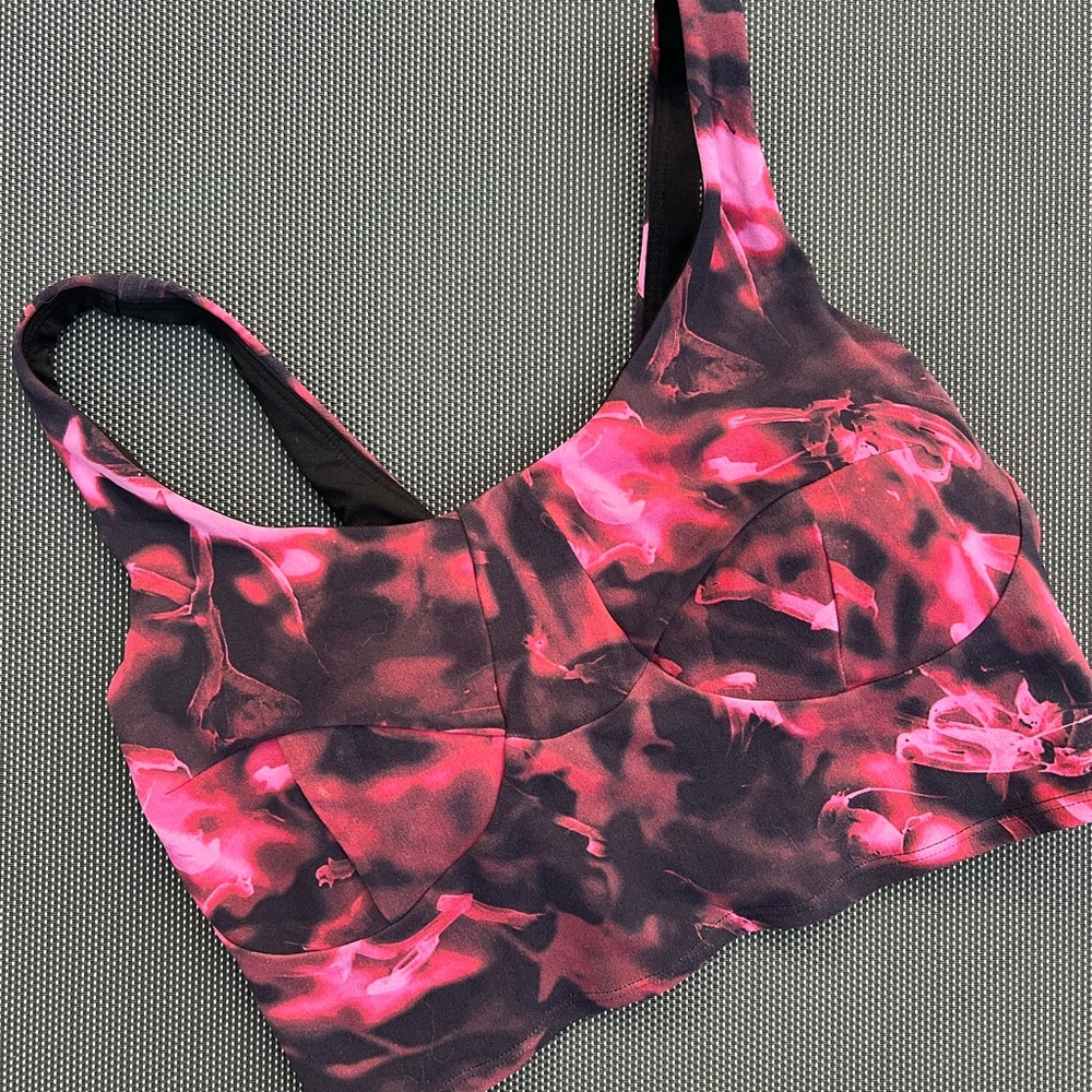 lululemon • sports bra size S